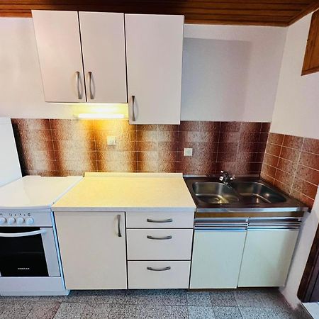 Sea Breeze Apartments With Private Beach And Boat Anchorage Stara Novalja Camera foto