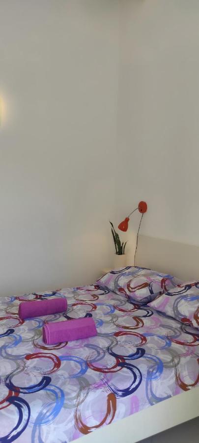 Sea Breeze Apartments With Private Beach And Boat Anchorage Stara Novalja Esterno foto
