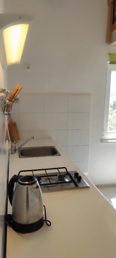 Sea Breeze Apartments With Private Beach And Boat Anchorage Stara Novalja Esterno foto