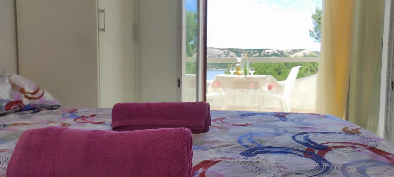 Sea Breeze Apartments With Private Beach And Boat Anchorage Stara Novalja Esterno foto