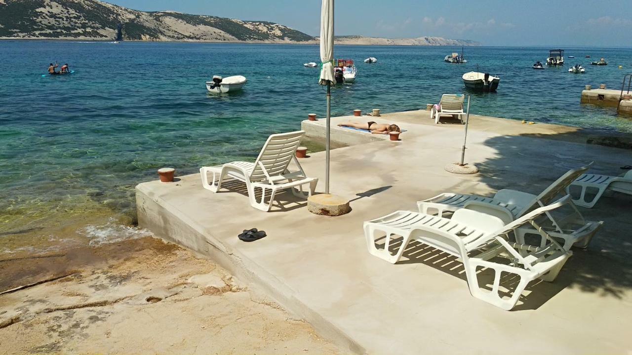 Sea Breeze Apartments With Private Beach And Boat Anchorage Stara Novalja Esterno foto